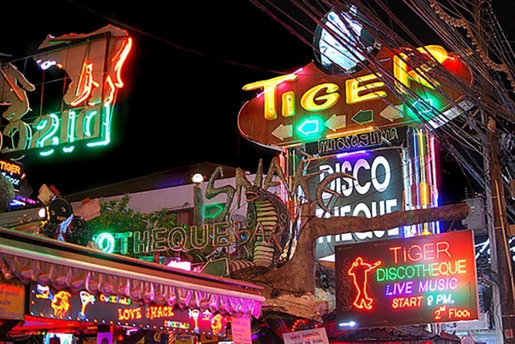 Long Beach Hotel Patong Екстериор снимка