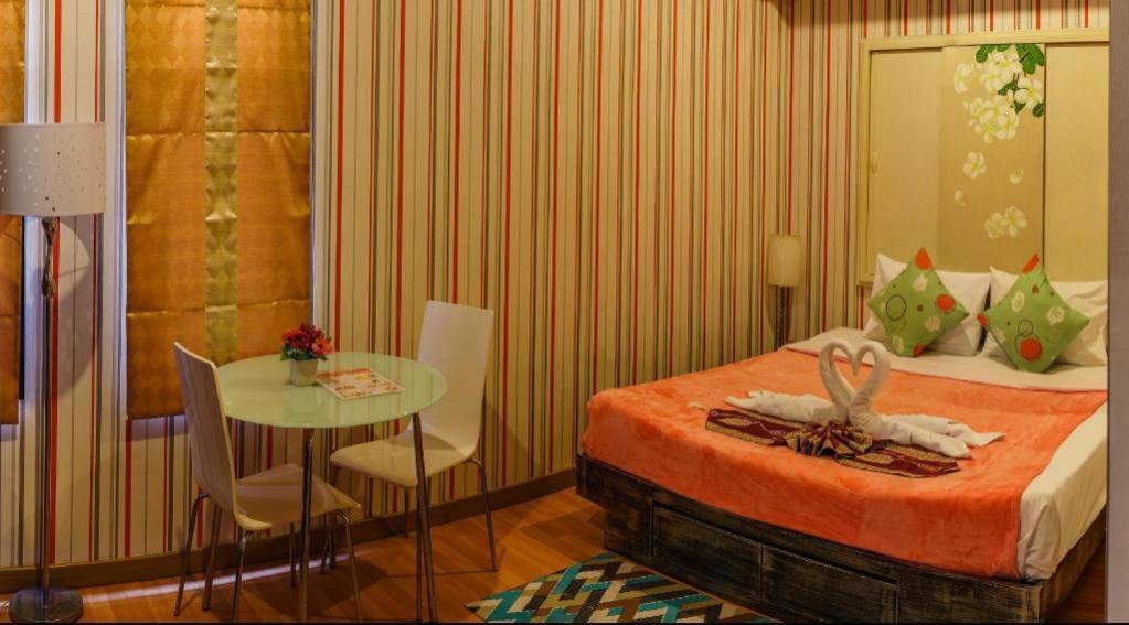 Long Beach Hotel Patong Екстериор снимка