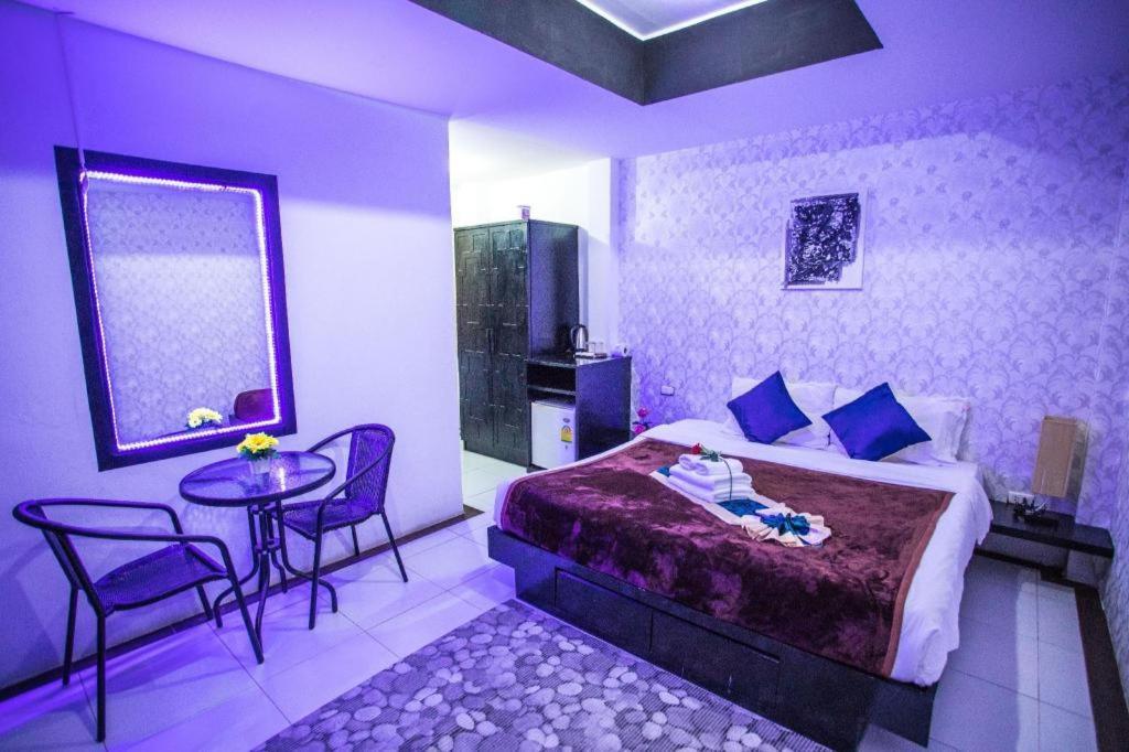 Long Beach Hotel Patong Екстериор снимка