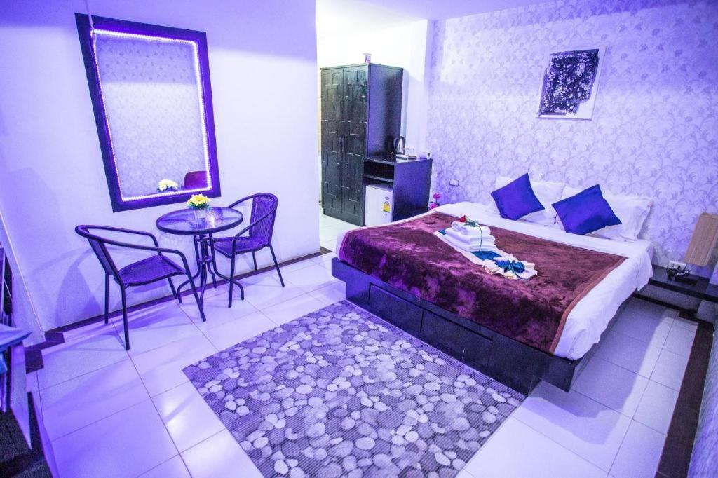 Long Beach Hotel Patong Екстериор снимка